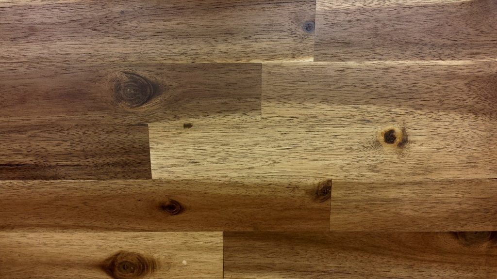 wood-620531_1280