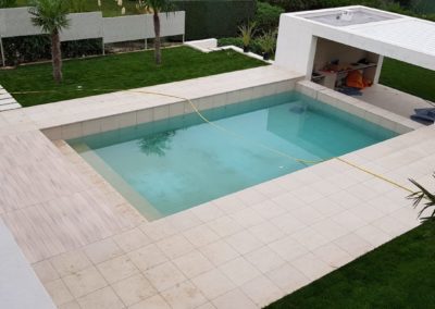 Suelo exterior piscina