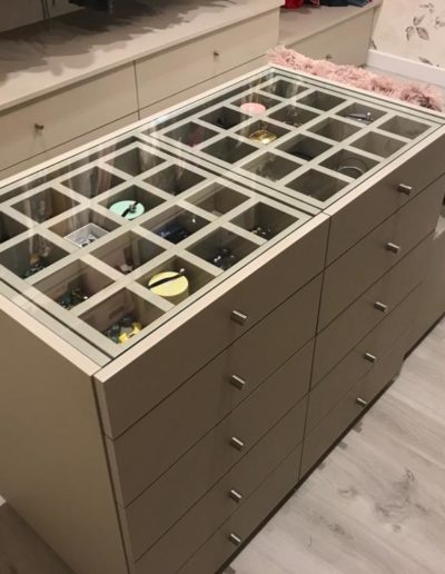 Mueble organizador vestidor